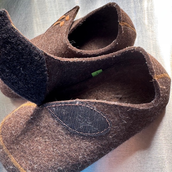 Youth Merino Zen Moccasin - Picture 3 of 6